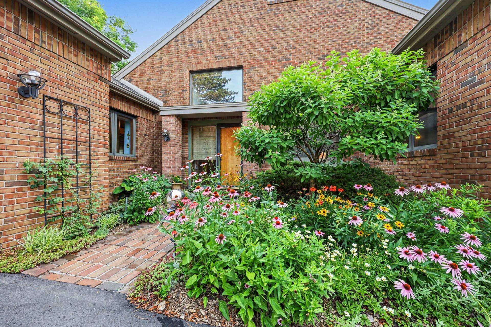 3575 Stanton Court, Ann Arbor, MI 48105 Main Photo