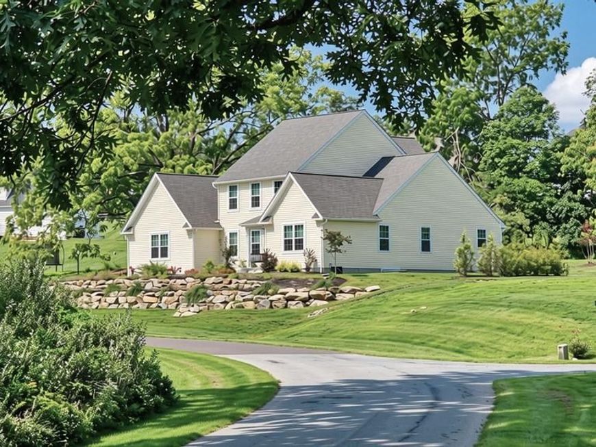 2645 Longridge Drive, Hellertown, PA 18055 Main Photo
