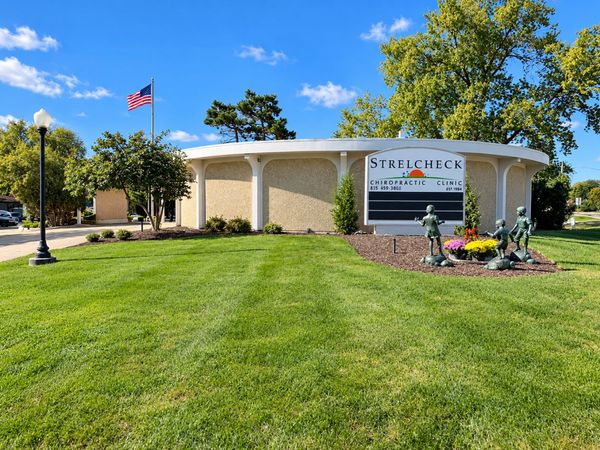 10 N Virginia Street , Crystal Lake, IL 60014