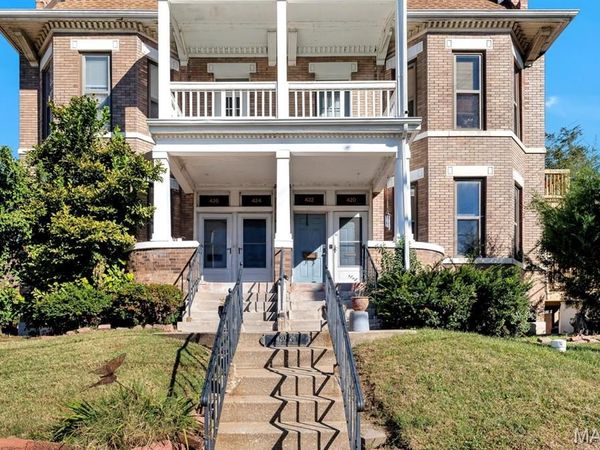 420 Lake Avenue, Unit 1, St Louis, MO 63108