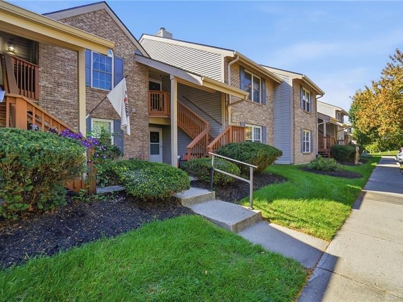 422 Waterfront Place, Washington Township, OH 45458 Photo 2
