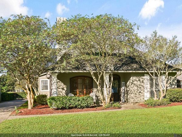 18927 W Lake Terrace Dr, Baton Rouge, LA 70817