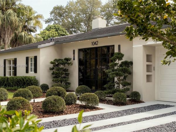 1042 NE 95th St , Miami Shores, FL 33138