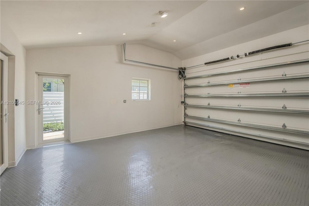 1042 NE 95th St, Miami Shores, FL 33138 Photo
