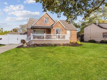 360 S Shore Boulevard, Buffalo, NY 14218