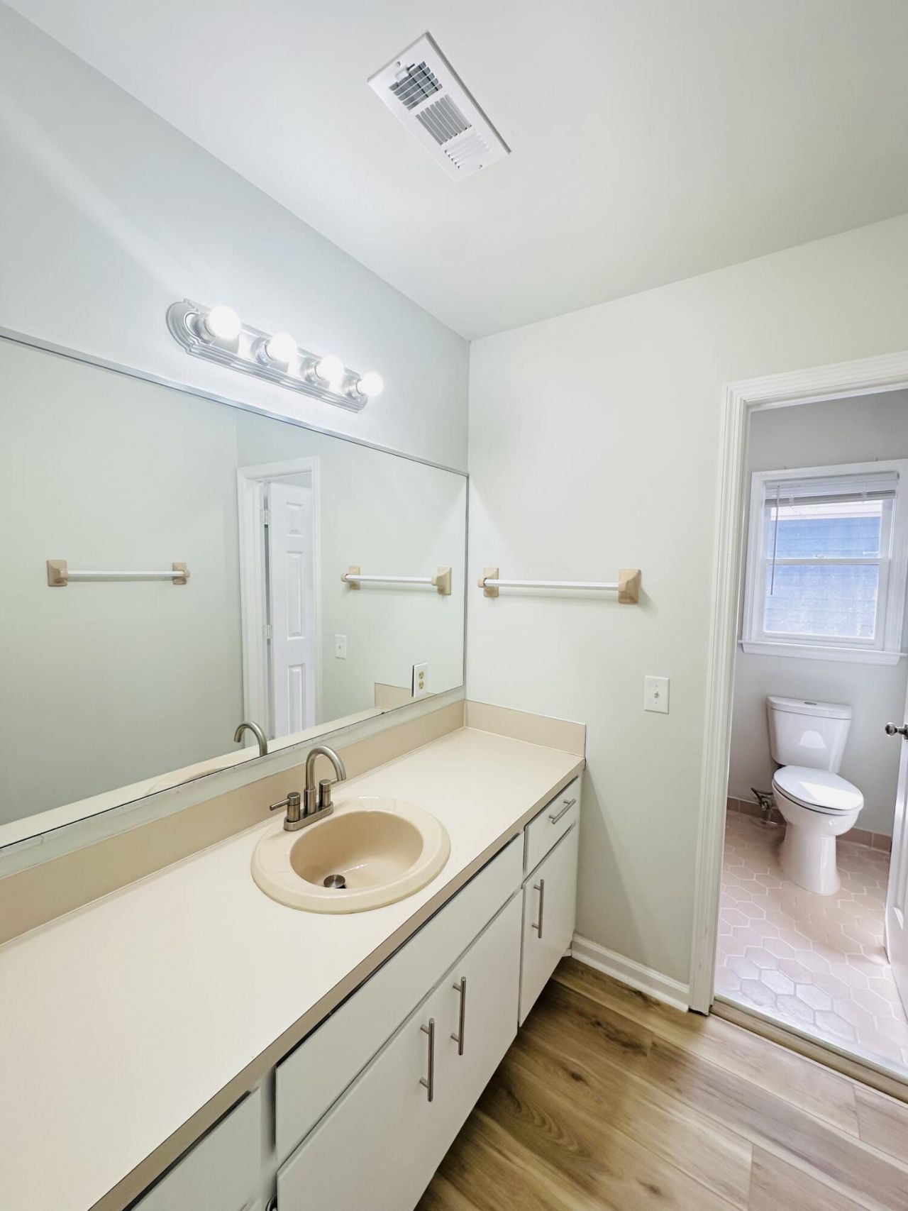 112 Mansfield Boulevard Photo 15