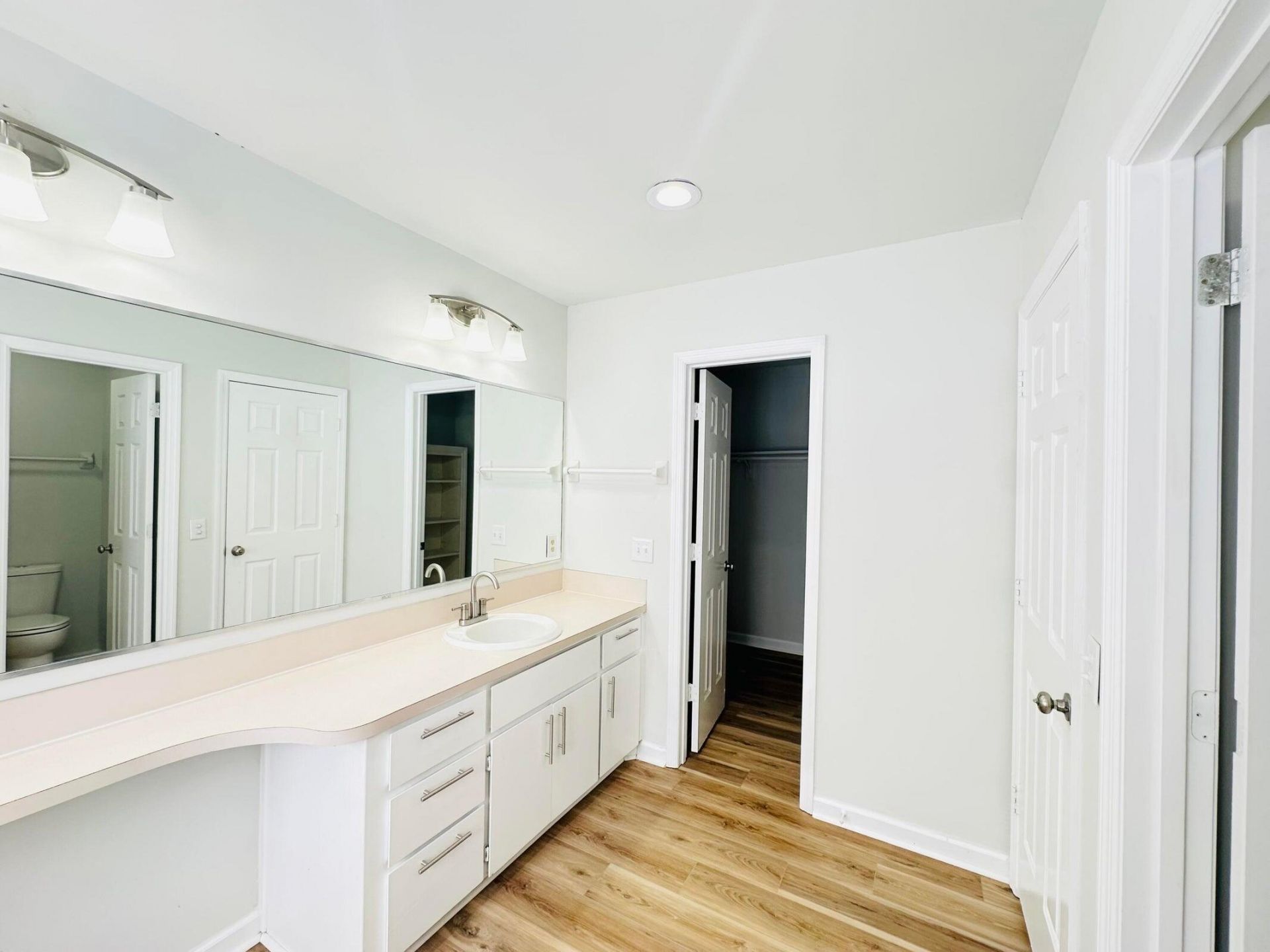 112 Mansfield Boulevard Photo 17