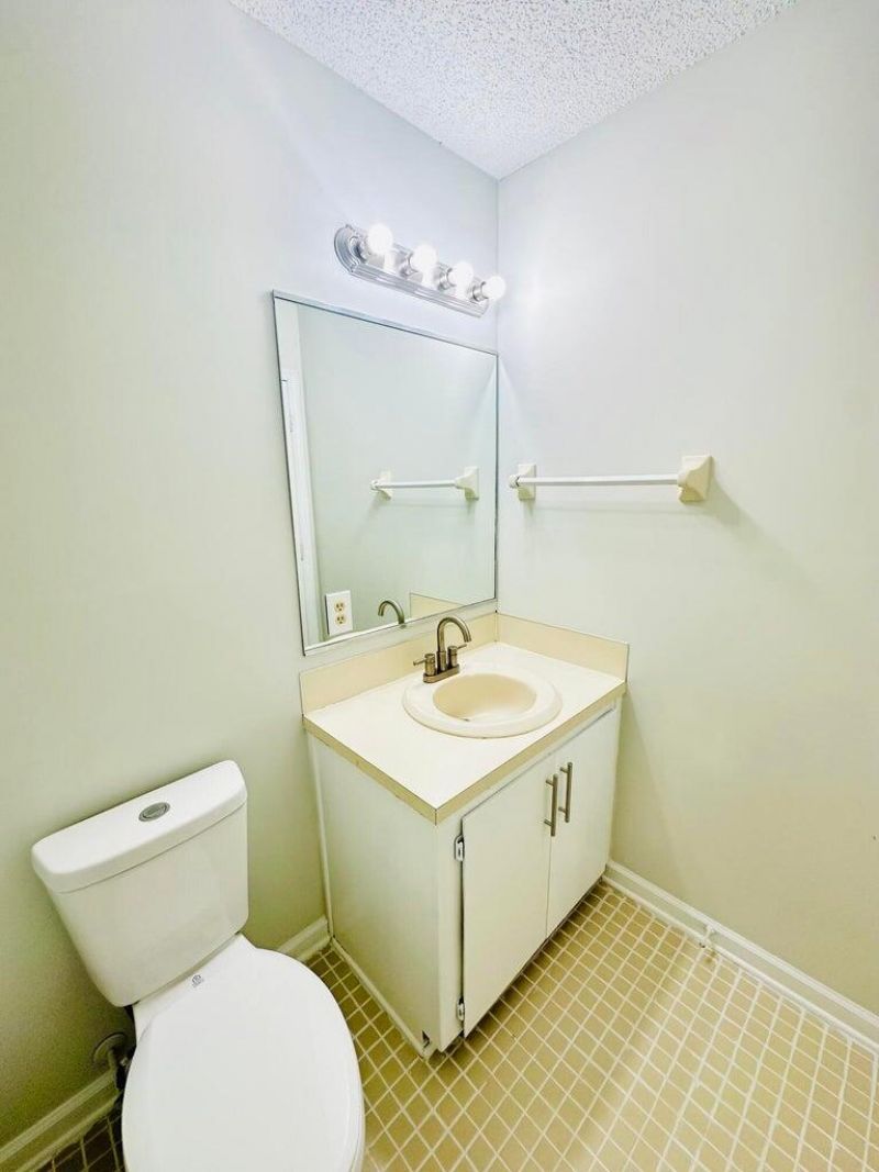 112 Mansfield Boulevard Photo 33