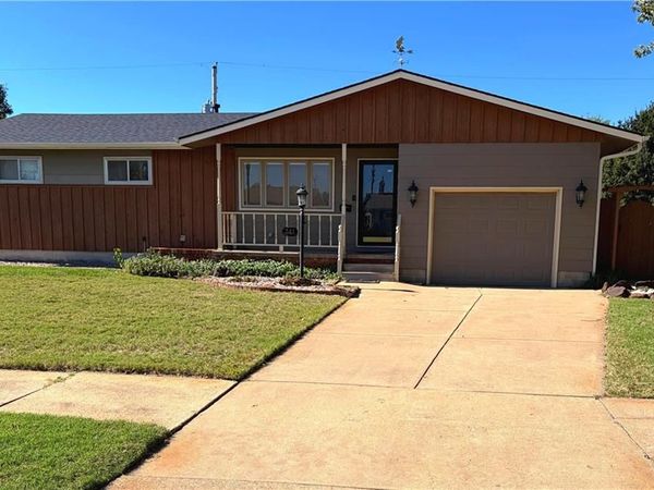 341 Maple Avenue, Salina, KS 67401