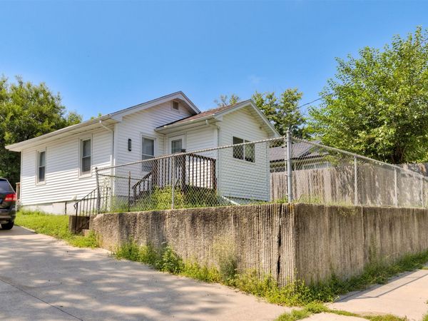 3028 S Union Street, Des Moines, IA 50315