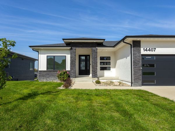 14407 Catalpa Drive, Urbandale, IA 50323