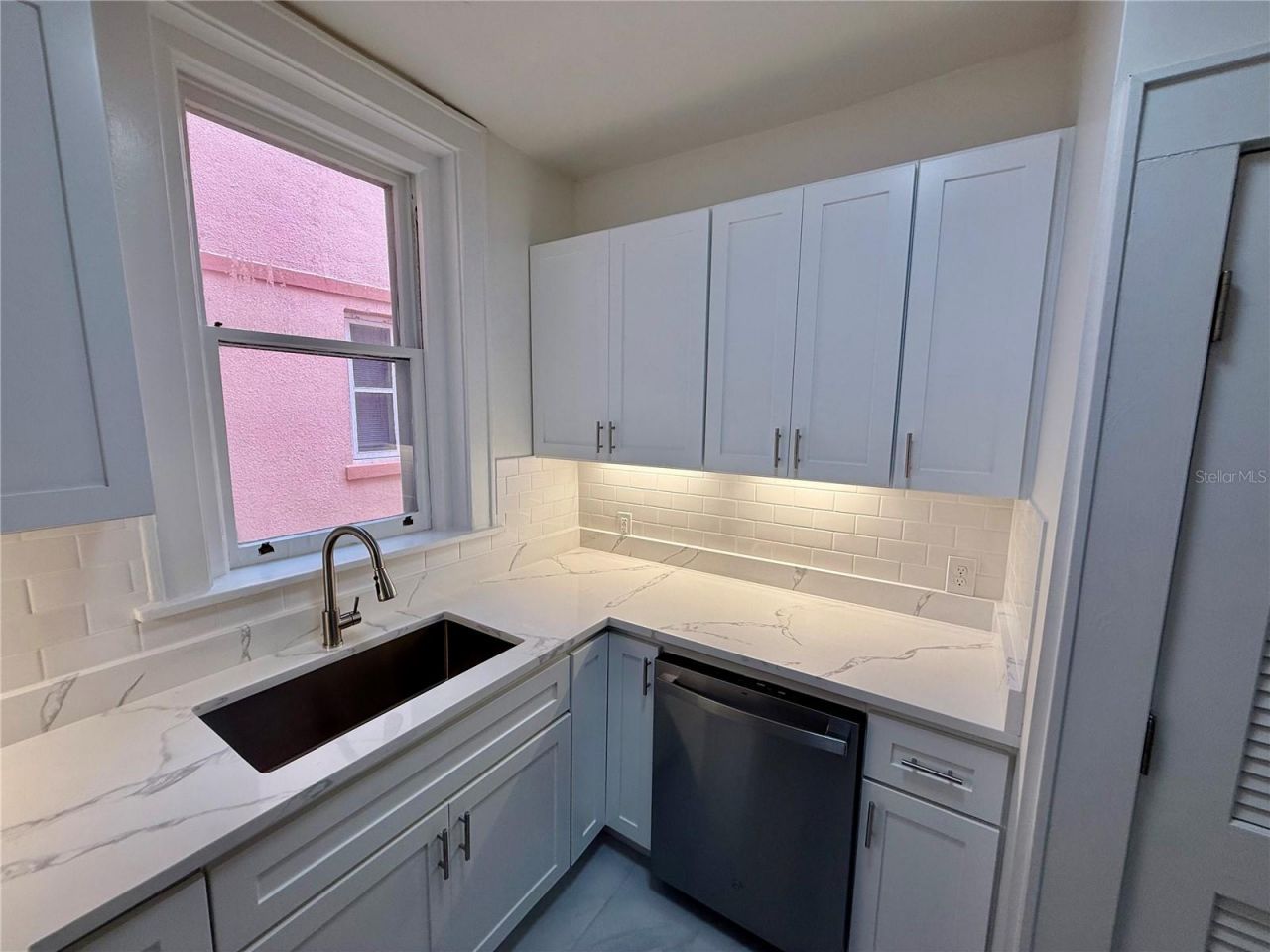 1221 N Palm Avenue , Unit 204, Sarasota, FL 34236 Photo