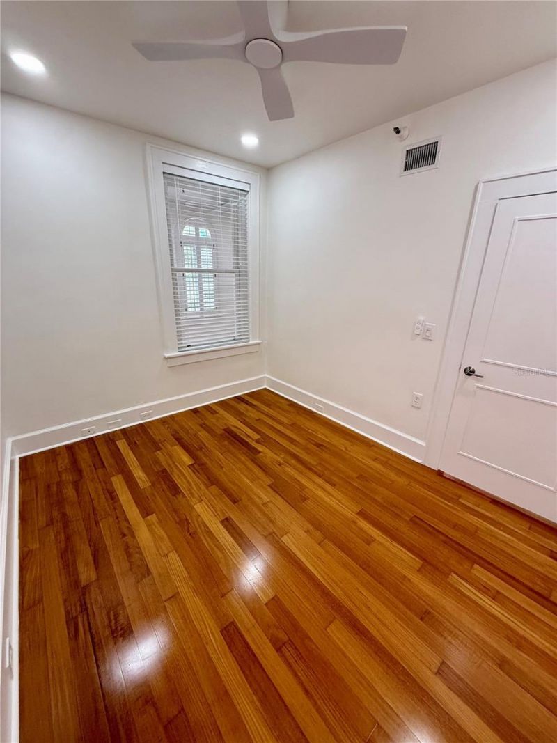 1221 N Palm Avenue , Unit 204, Sarasota, FL 34236 Photo