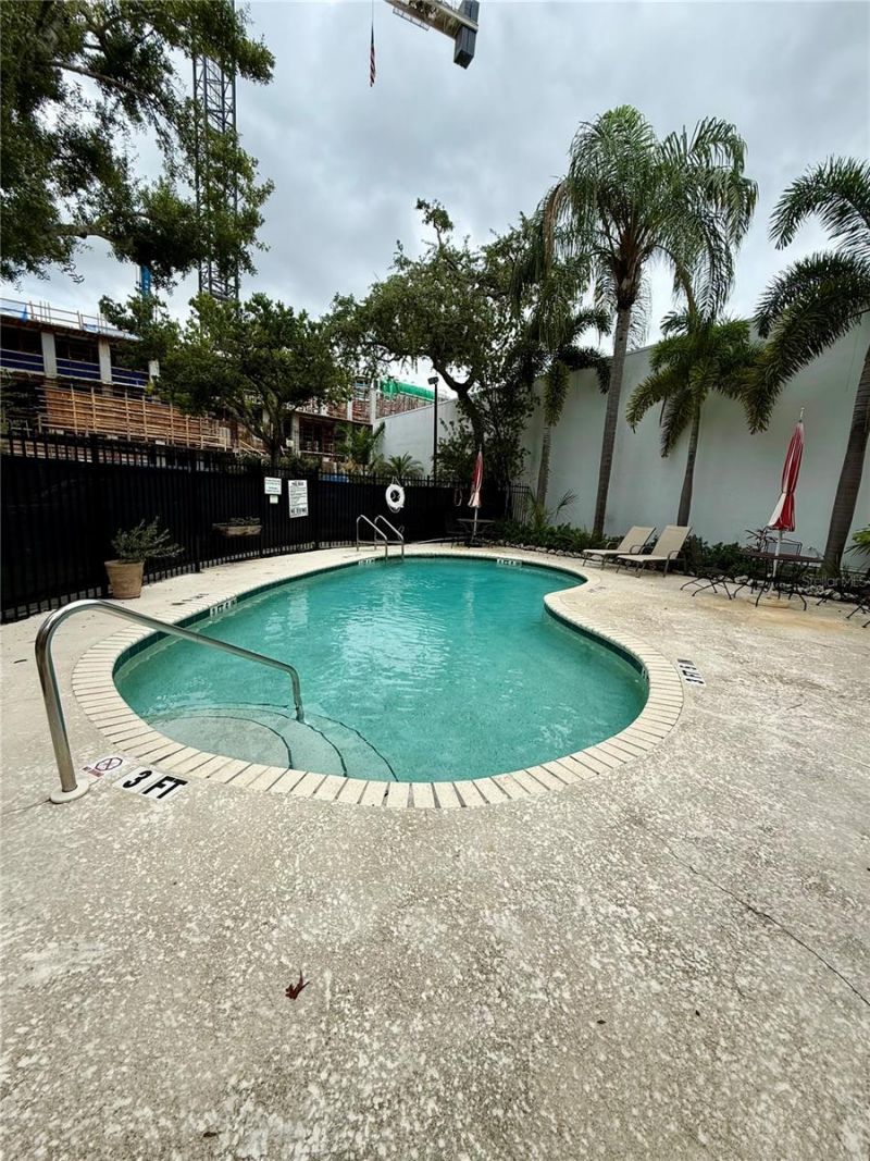 1221 N Palm Avenue , Unit 204, Sarasota, FL 34236 Photo