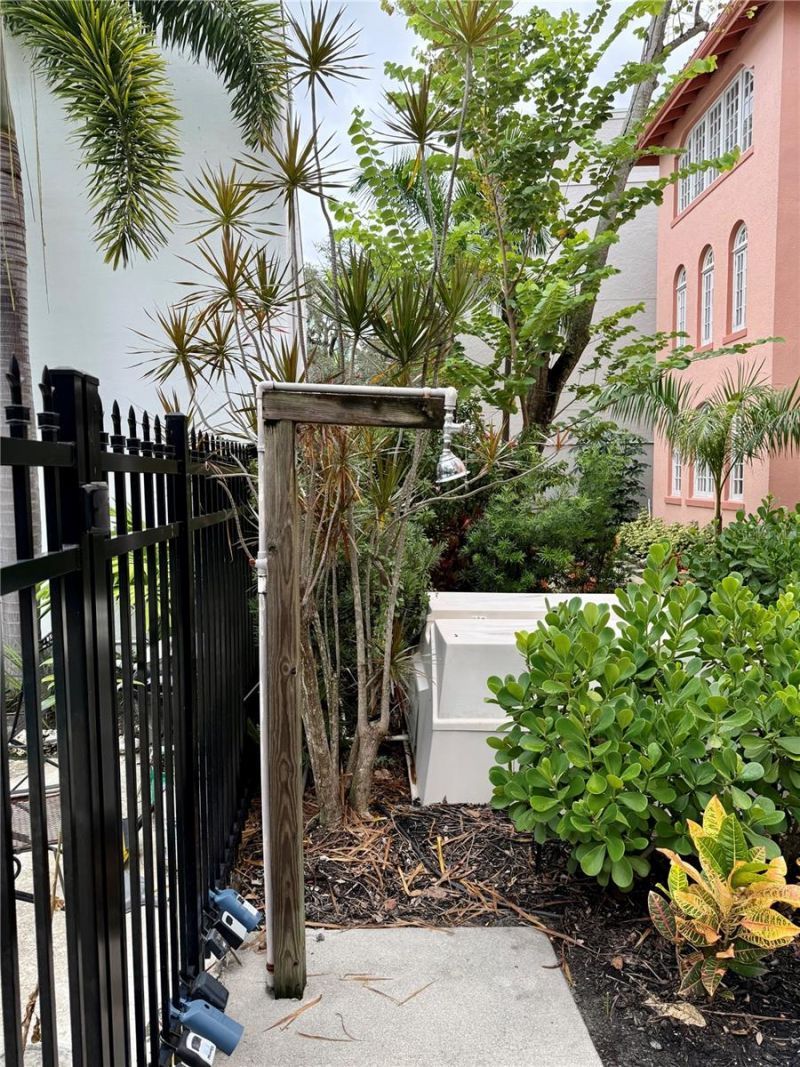 1221 N Palm Avenue , Unit 204, Sarasota, FL 34236 Photo