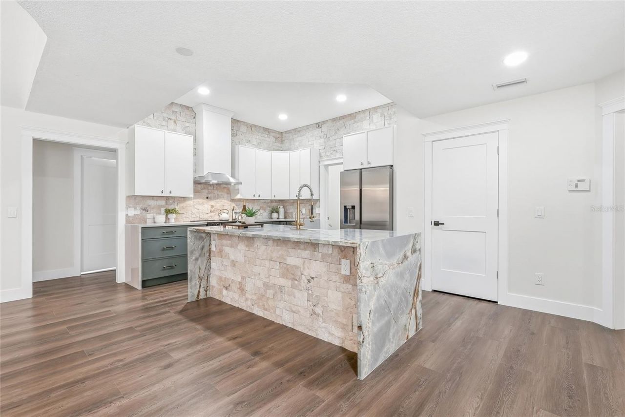 2602 S Miller Road , Valrico, FL 33596 Photo