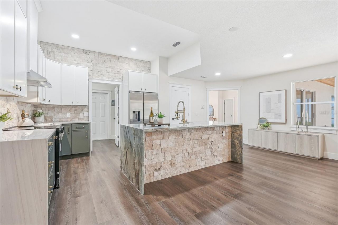 2602 S Miller Road , Valrico, FL 33596 Photo
