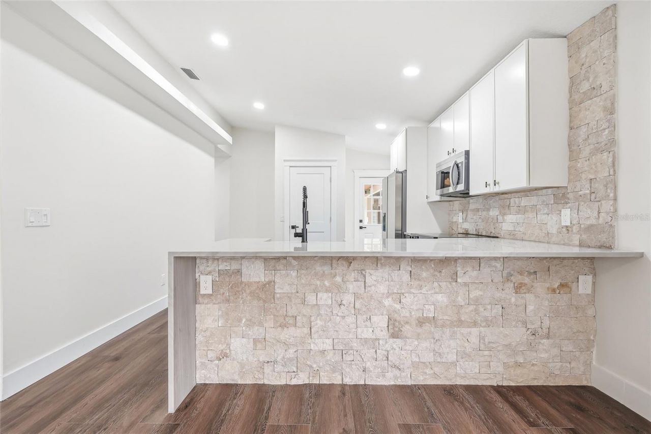 2602 S Miller Road , Valrico, FL 33596 Photo