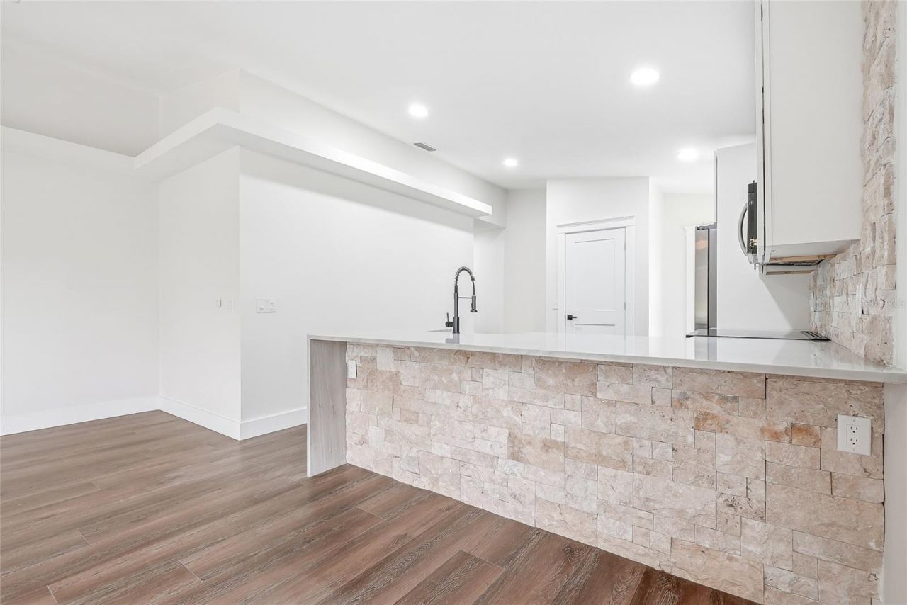 2602 S Miller Road , Valrico, FL 33596 Photo