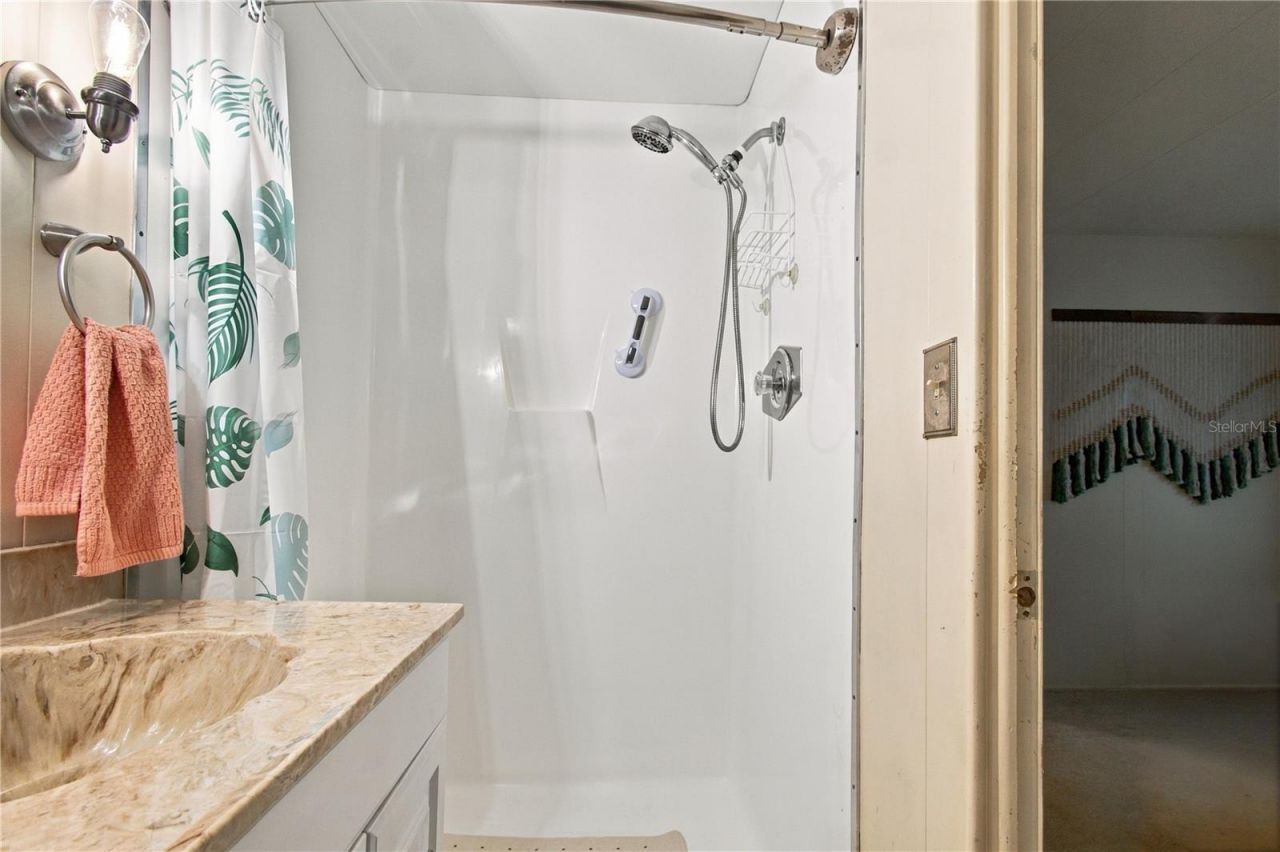 104 52nd Avenue Plaza E, Bradenton, FL 34203 Photo