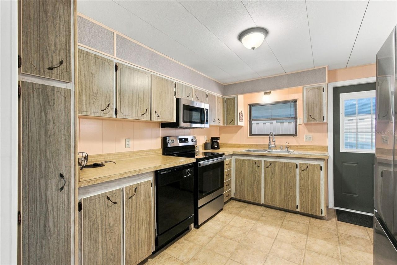 104 52nd Avenue Plaza E, Bradenton, FL 34203 Photo