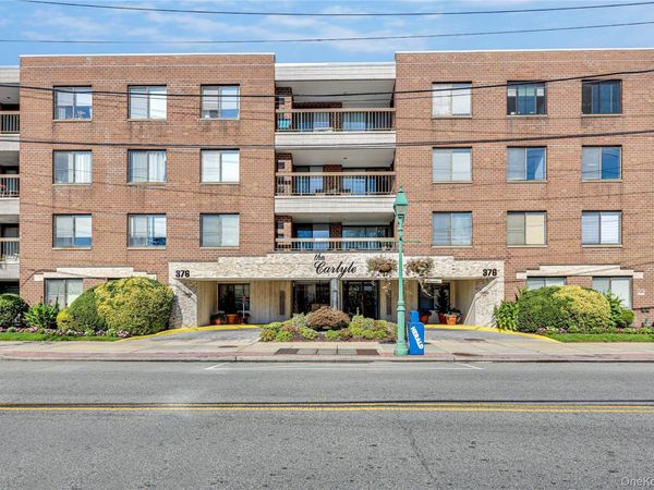 376 Central Avenue, Unit 4-U, Lawrence, NY 11559