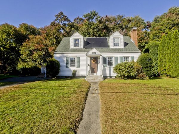 119 Florida Dr, Agawam, MA 01001