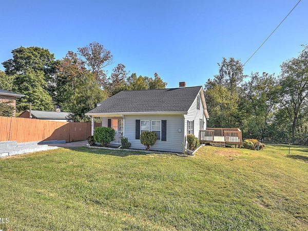 324 Kaywood Avenue, Mount Carmel, TN 37645