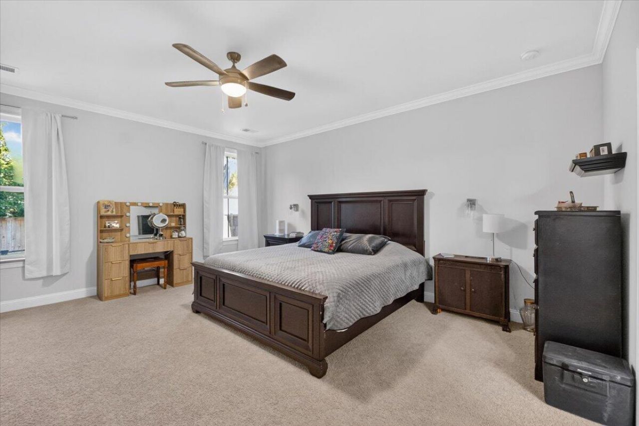 738 Opal Wing Street Photo 28