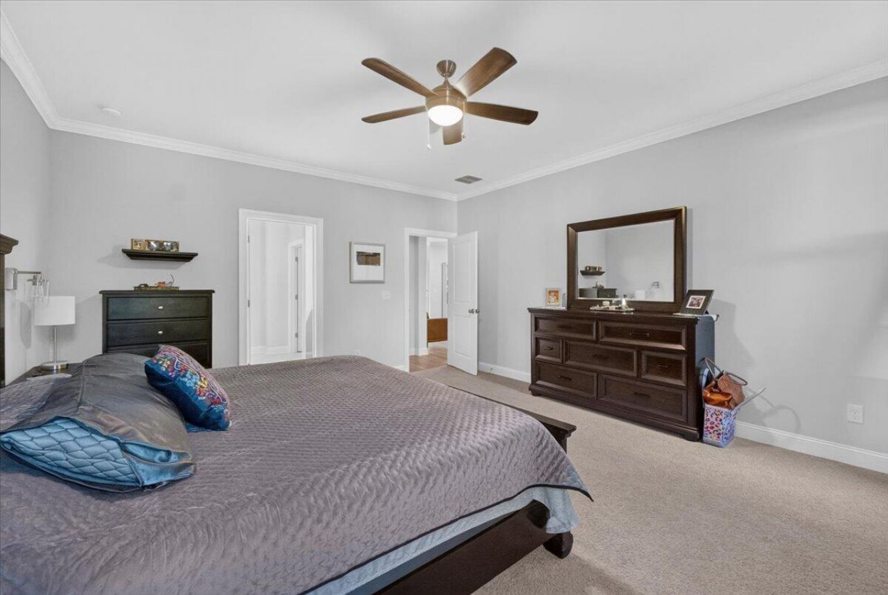 738 Opal Wing Street Photo 29