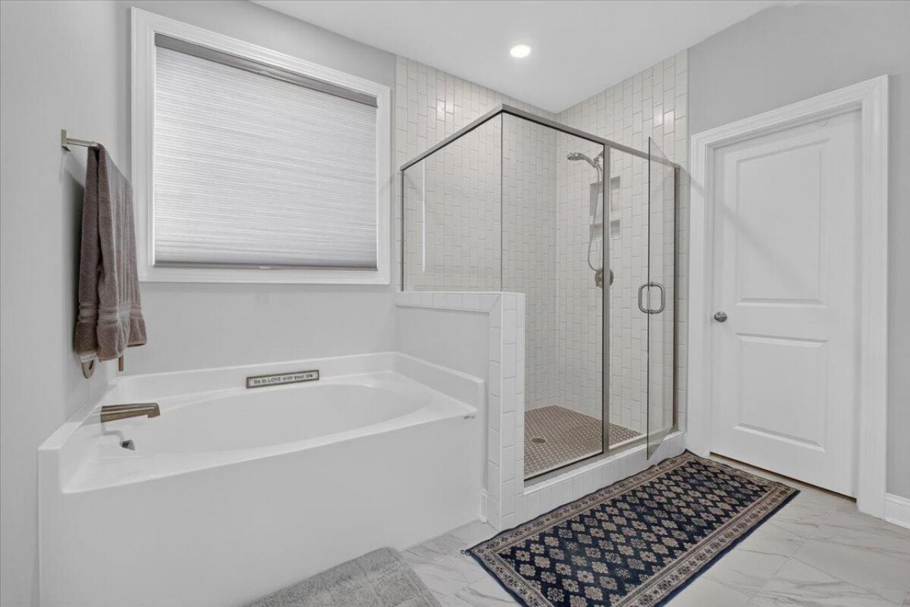 738 Opal Wing Street Photo 31