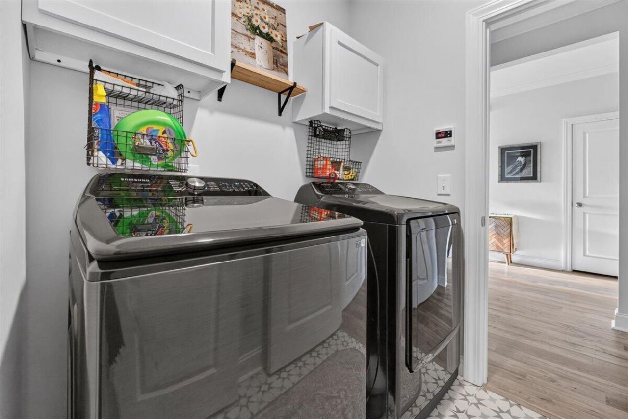 738 Opal Wing Street Photo 33
