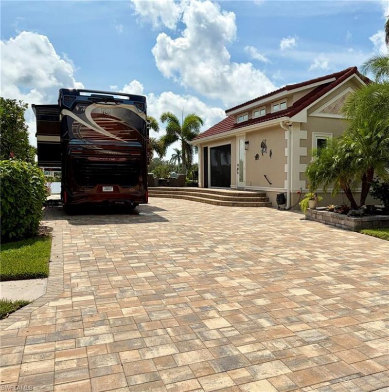 4689 Southern Breeze Dr , Naples, FL 34114 Photo