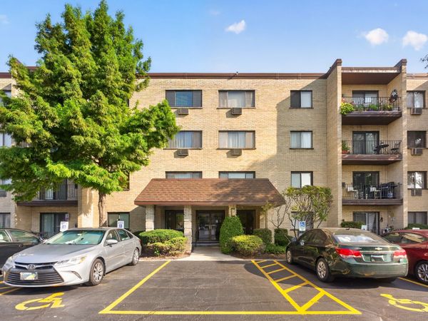 7211 Wolf Road , Unit 109A, Indian Head Park, IL 60525