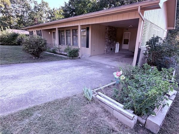2 Ulverston Drive , Bella Vista, AR 72714