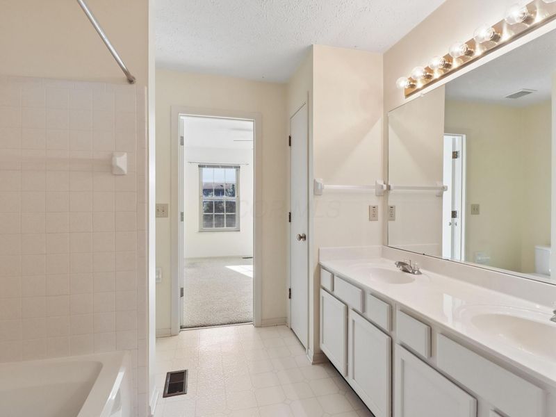 3803 Lakedale Drive, Hilliard, OH 43026 Photo 24