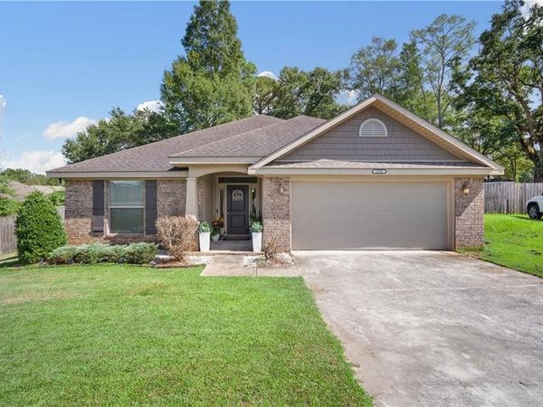 1850 Woodhinge Court, Semmes, AL 36575