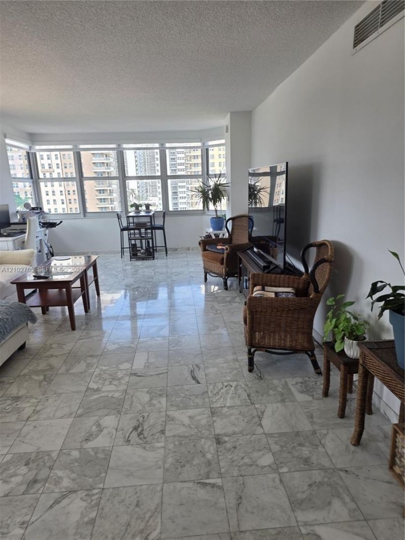 1950 S Ocean Dr , Unit 5F, Hallandale Beach, FL 33009 Photo