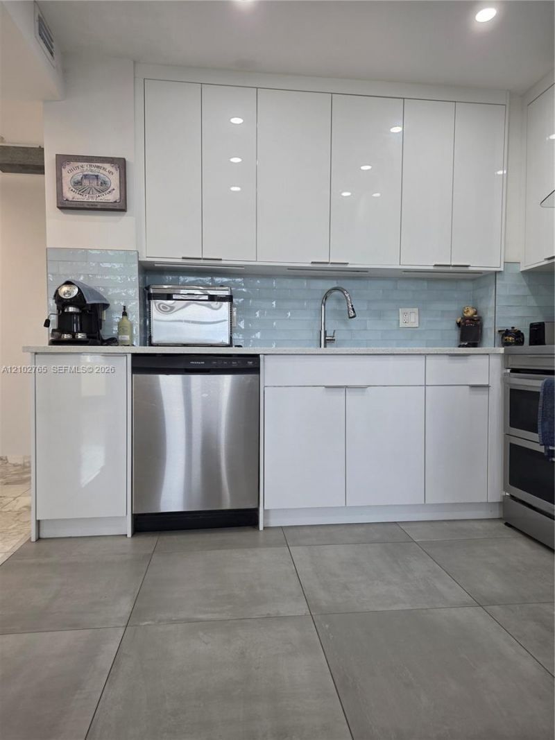 1950 S Ocean Dr , Unit 5F, Hallandale Beach, FL 33009 Photo