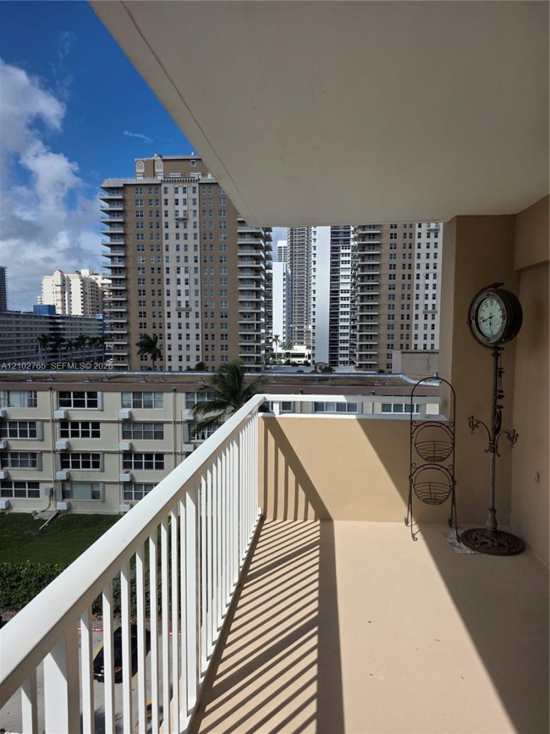 1950 S Ocean Dr , Unit 5F, Hallandale Beach, FL 33009 Photo