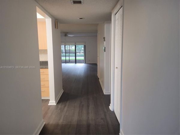 334 Lakeview Dr , Unit 103, Weston, FL 33326