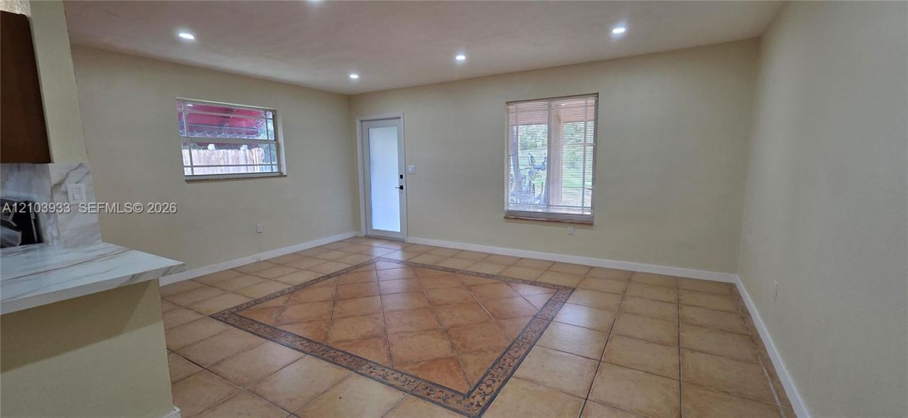2512 Island Dr , Miramar, FL 33023 Photo