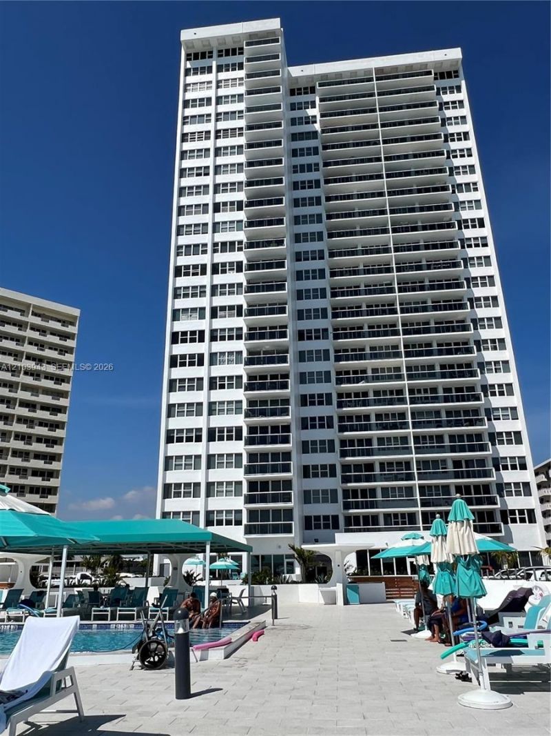 3140 S Ocean Dr , Unit 303, Hallandale Beach, FL 33009 Photo