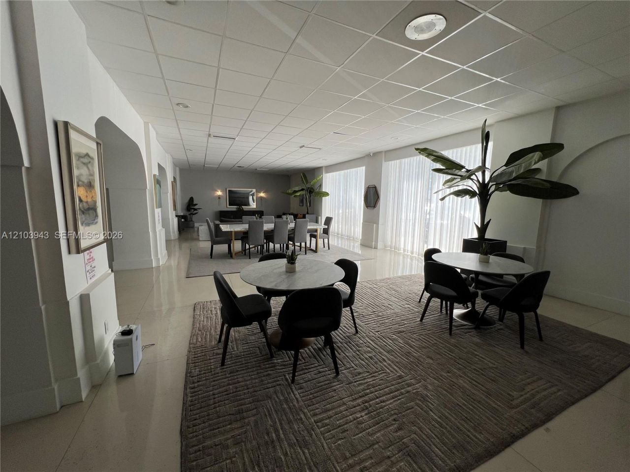 3140 S Ocean Dr , Unit 303, Hallandale Beach, FL 33009 Photo