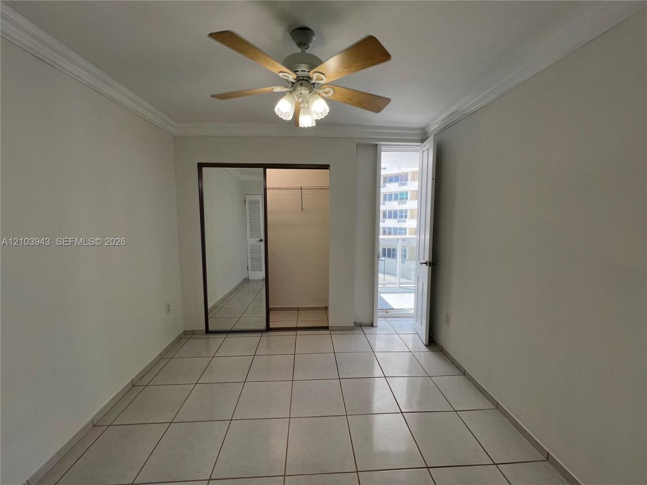 3140 S Ocean Dr , Unit 303, Hallandale Beach, FL 33009 Photo