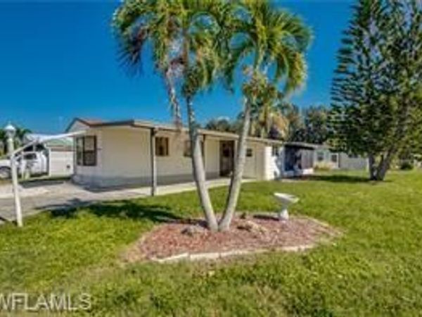 7126 Ladyfish DR , ST. JAMES CITY, FL 33956