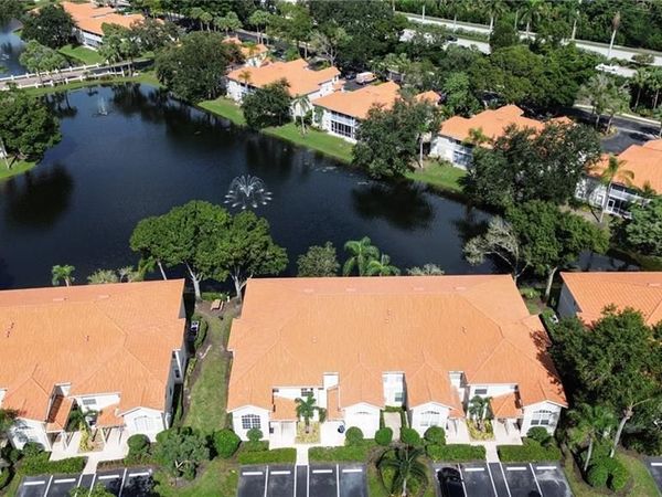 2575 Old Groves RD , Unit 101, NAPLES, FL 34109