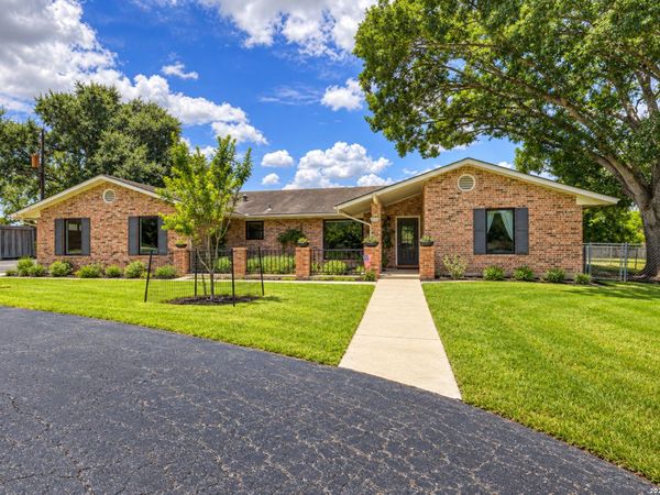 1001 FAWN DR, Schertz, TX 78154