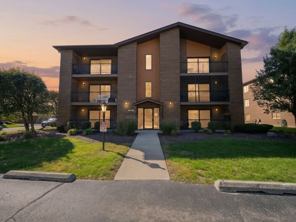 15718 Revere Court , Unit F, Oak Forest, IL 60452