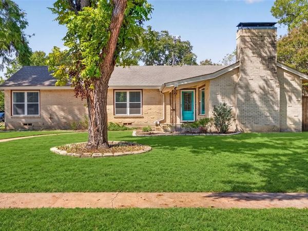 9733 Edgelake Drive, Dallas, TX 75218